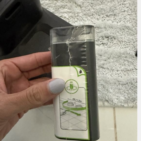 iRobot Roomba 655 Vacuum Cleaning Robot Machine W/charger - Picture 5 of 10